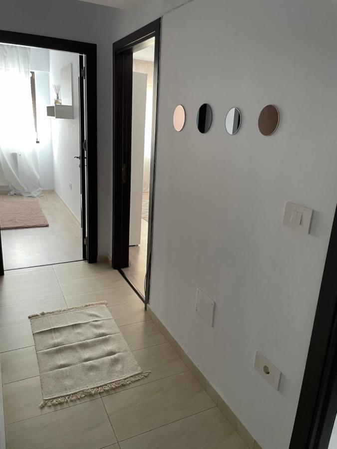 Appartamento The Mirror - Quiet & Friendly Place In Copou Iasi Esterno foto